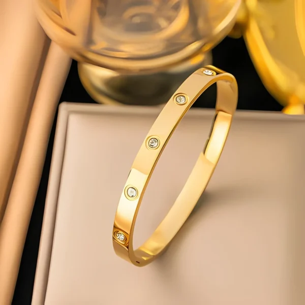 Elegant gold screw bangle bracelet – unisex minimalist jewelry