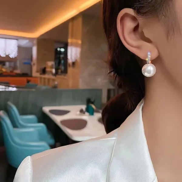 Luxury Gold Plated Pearl Drop Earrings with Crystals – Elegant & Chic Statement Jewelry