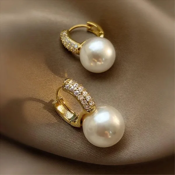 Luxury Gold Plated Pearl Drop Earrings with Crystals – Elegant & Chic Statement Jewelry